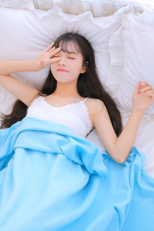 动漫人物打扑克视频